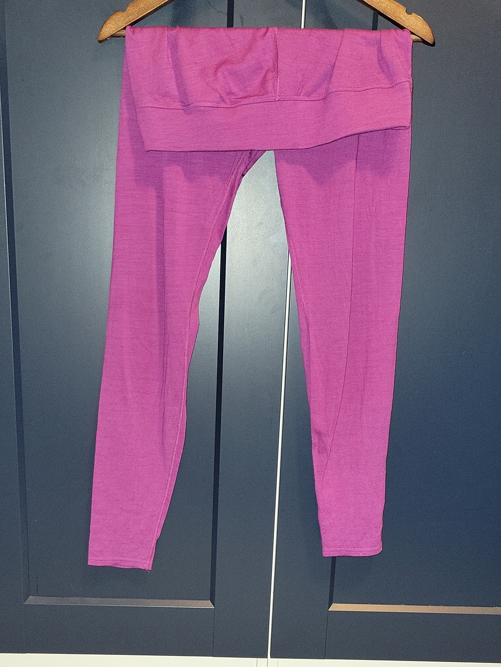 MEC 100% MERINO WOOL LEGGINGS WOMEN MEDIUM in FUSIA